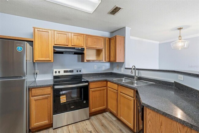 Building Photo - 3702 Palm Desert Ln