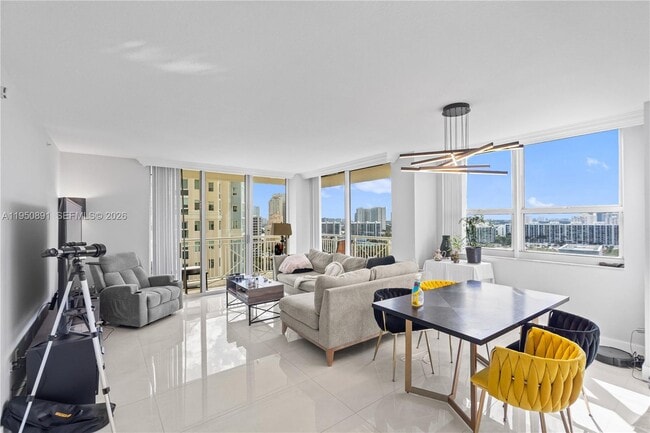 Building Photo - 19501 W Country Club Dr