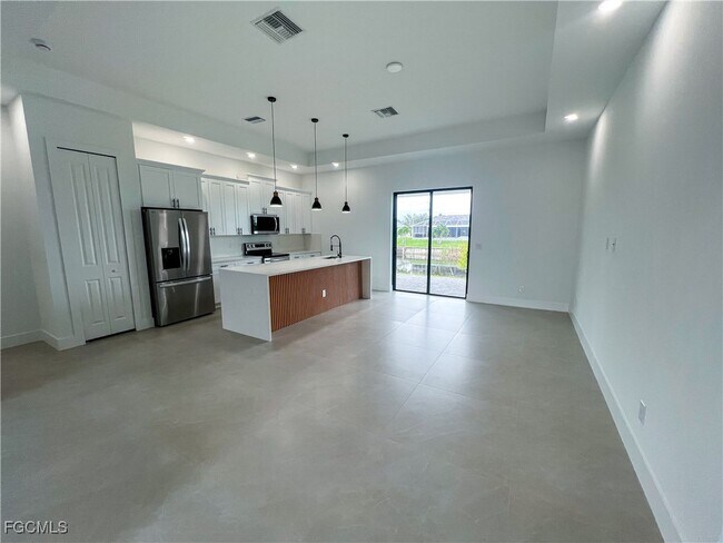 Building Photo - 1302 NW 13th Terrace