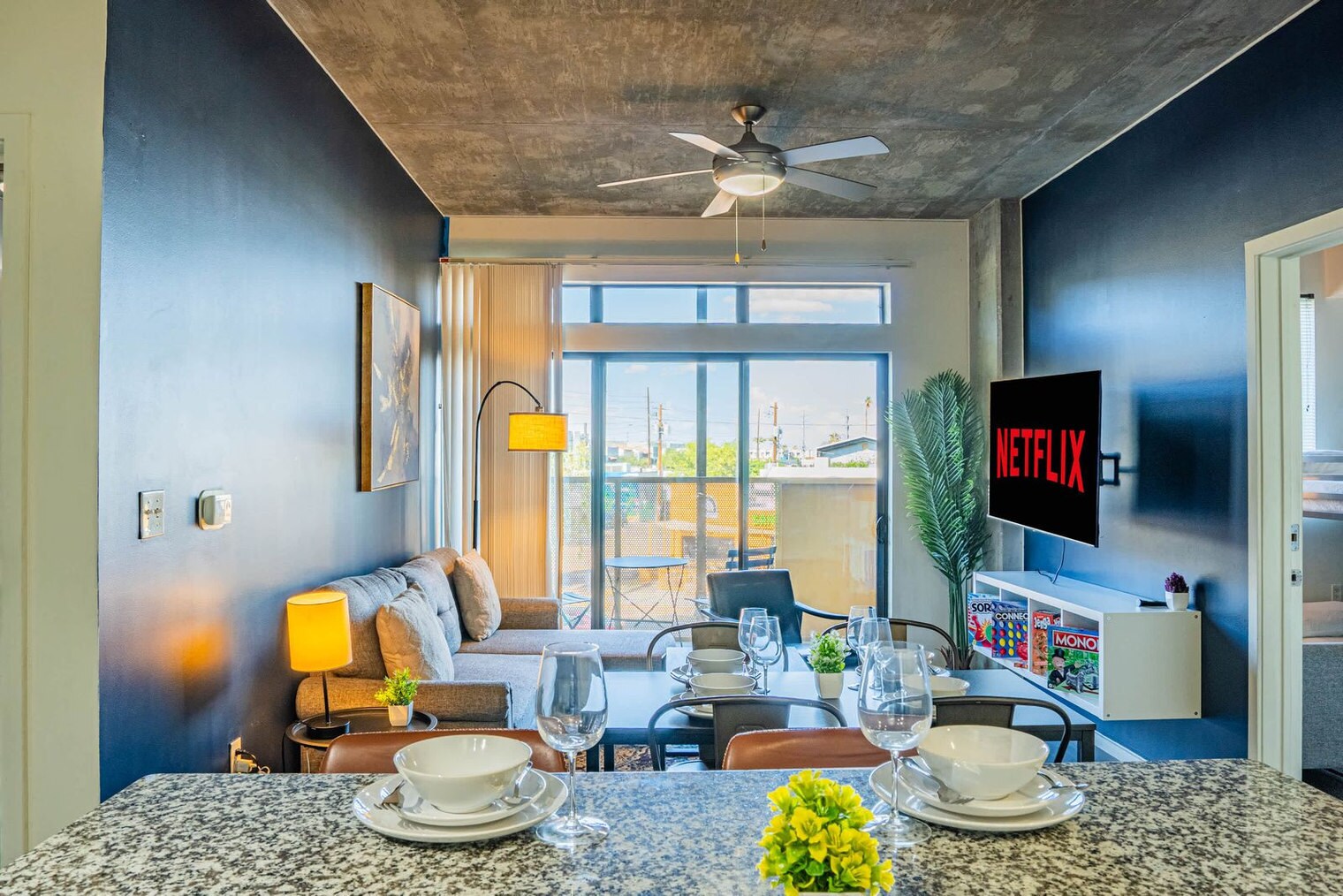 Building Photo - 333 E Roosevelt St