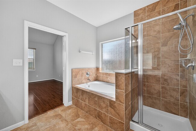 Building Photo - 20718 Bandrock Terrace