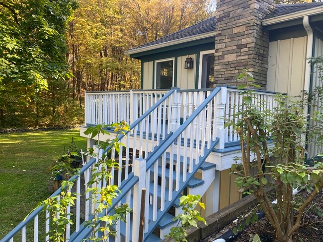 Building Photo - 12 Milham Rd