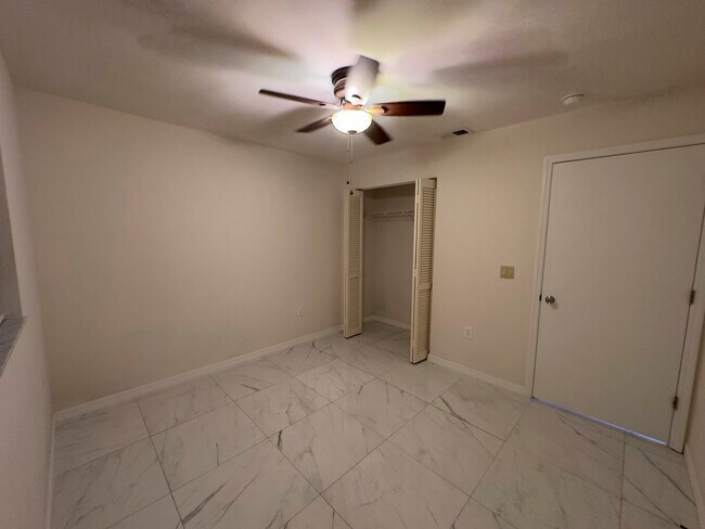 Building Photo - 4209 SW Santa Barbara Pl