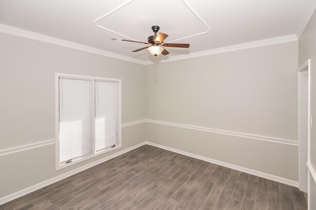 Building Photo - 4237 Monterey Dr