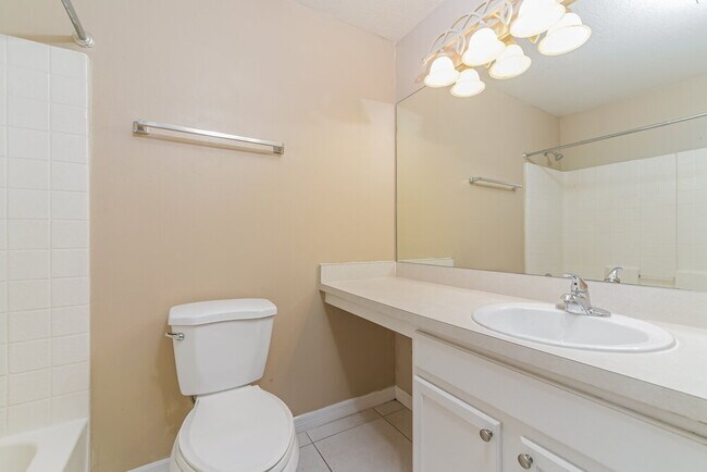 Building Photo - 3813 Kyle Dr