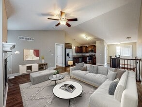 Building Photo - 411 Sunflower Dr