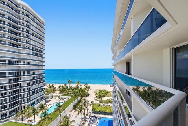 Building Photo - 9595 Collins Ave