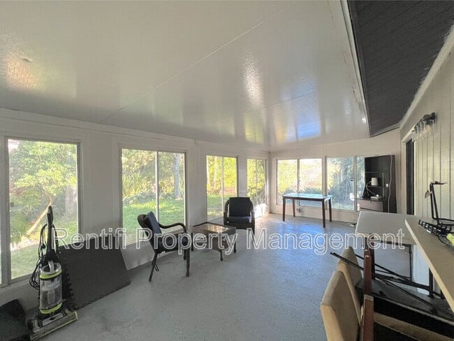 Building Photo - 10951 Ruden Rd