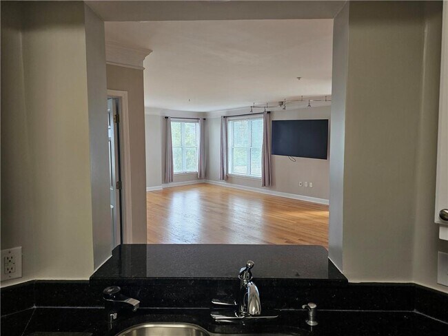 Building Photo - 3334 Peachtree Rd NE