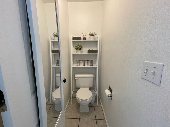 Building Photo - $0 DEPOSIT OPTION. 4 BEDROOM 3 BATHROOM HIGHLANDS RANCH HOUSE NEAR CHATFIELD STATE PARK