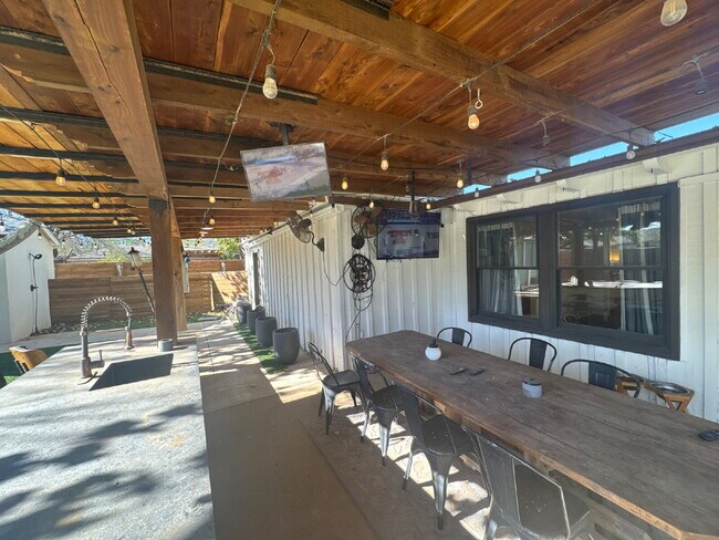 Building Photo - A Standard of Excellence in Tech Terrace!