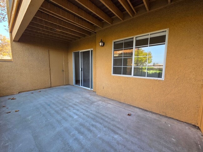 Building Photo - Large 2 Bedroom, 2 Bath Condo in San Ramon