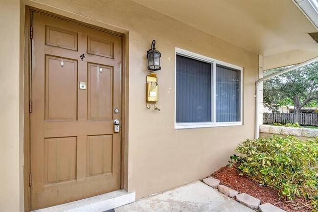 Building Photo - 4751 NE 21st Terrace