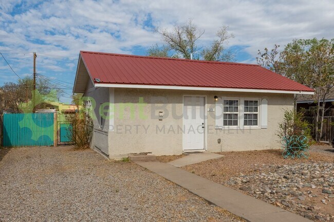 Primary Photo - PERFECT HOME FOR STUDENTS OR PROFESSORS IN THE UNM AREA!!