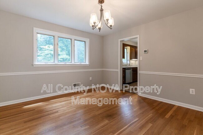 Building Photo - 4126 Lenox Dr
