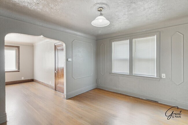 Building Photo - 14027 Montrose St