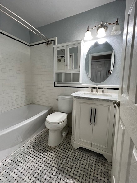 Building Photo - 21165 Gladiolos Way