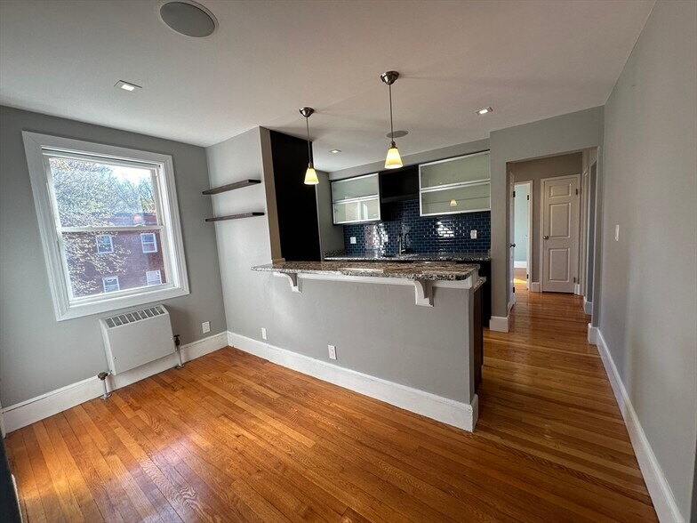 Building Photo - 495 Arborway