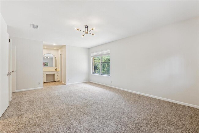 Building Photo - 3609 Peregrine Falcon Dr