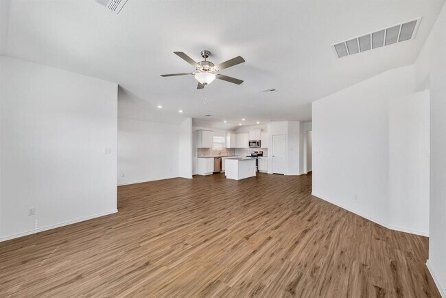 Building Photo - 303 Chickasaw Ln
