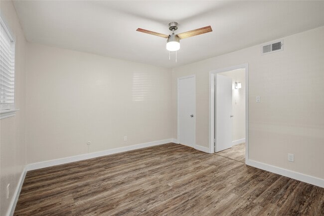 Building Photo - 11540 Chimney Rock Rd