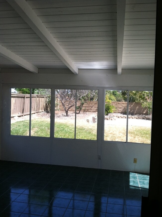 Building Photo - Rancho Montecito, Vista