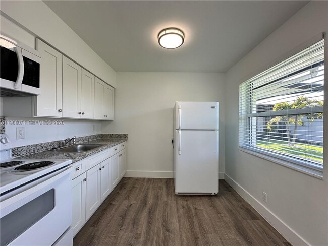 Building Photo - 2309 Madison St