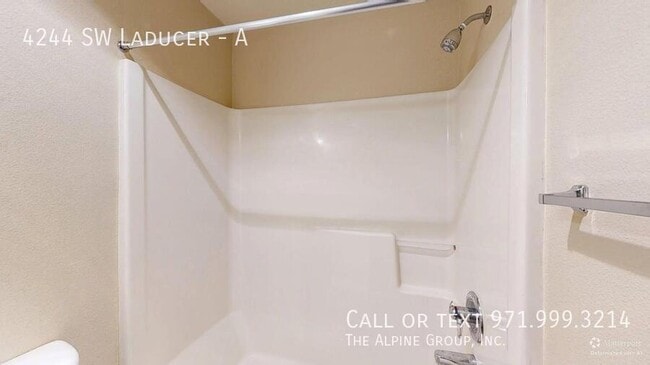 Building Photo - 4244 SW Laducer-A