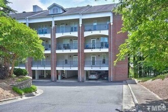 Building Photo - Inviting, modern two bedroom with garage p...