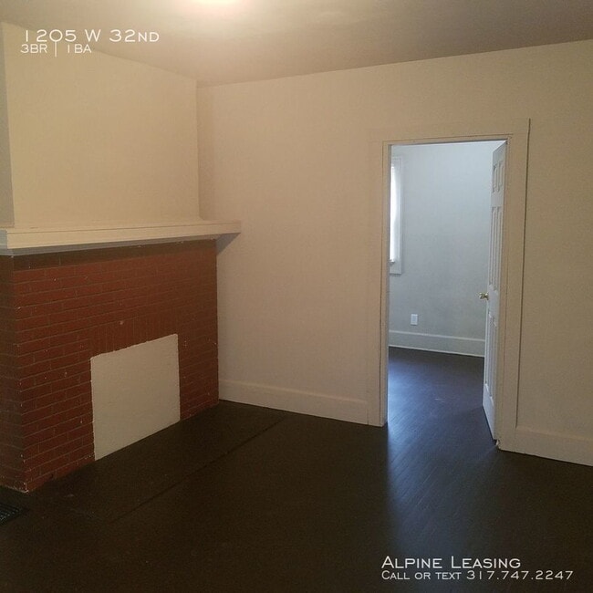 Building Photo - Northwest!!