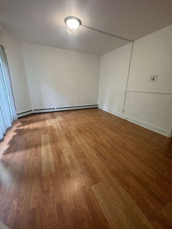 Primary Photo - 414 6th St S