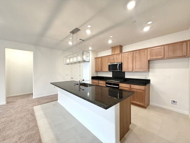 Building Photo - Brand New 4 Bedroom Home