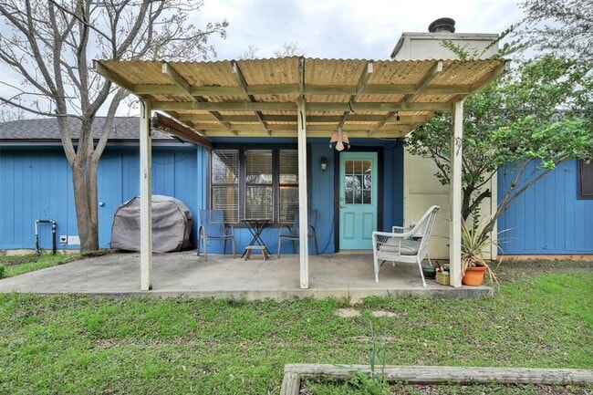 Building Photo - 506 S Mt Rushmore Dr