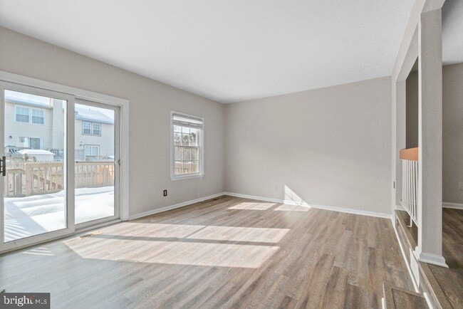 Building Photo - 5 Bardia Ct