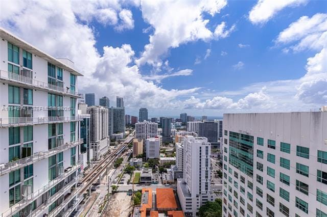 Building Photo - 690 SW 1st Ct