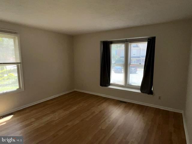 Building Photo - 406 Williamsburg Ct