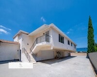 Building Photo - 5934 1/2 Alessandro Ave
