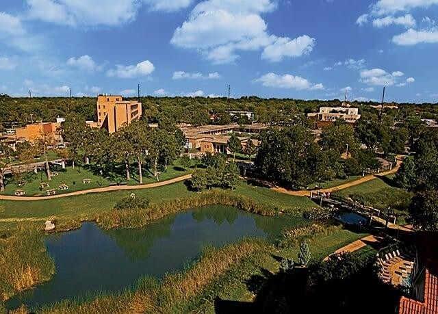 Building Photo - 2 bedroom in Austin TX 78705