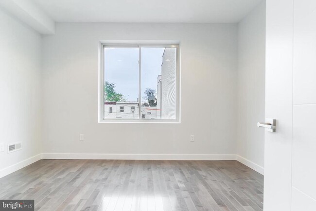 Building Photo - 2153 N Fairhill St