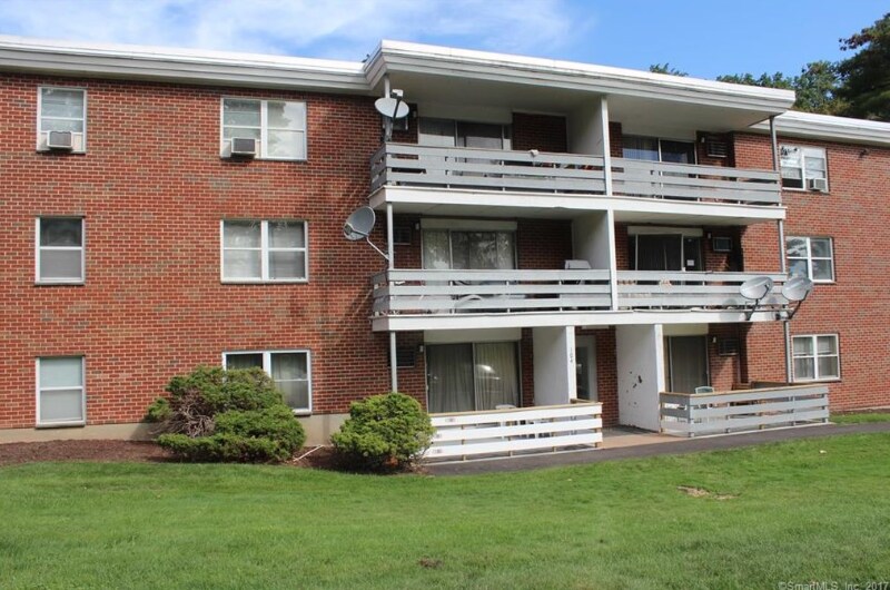 Building Photo - 104 Oakwood Ave