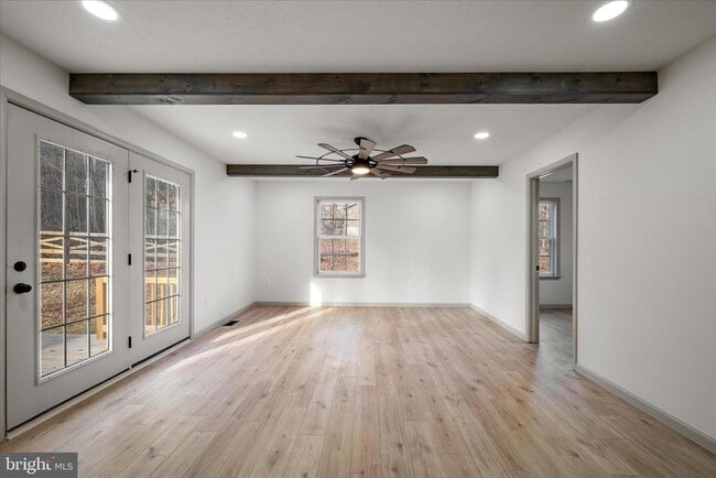 Building Photo - 209 Winchester Dr