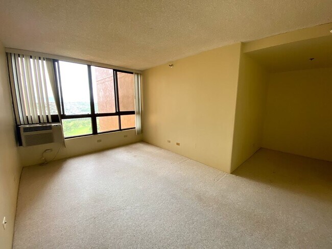 Building Photo - 504YAS