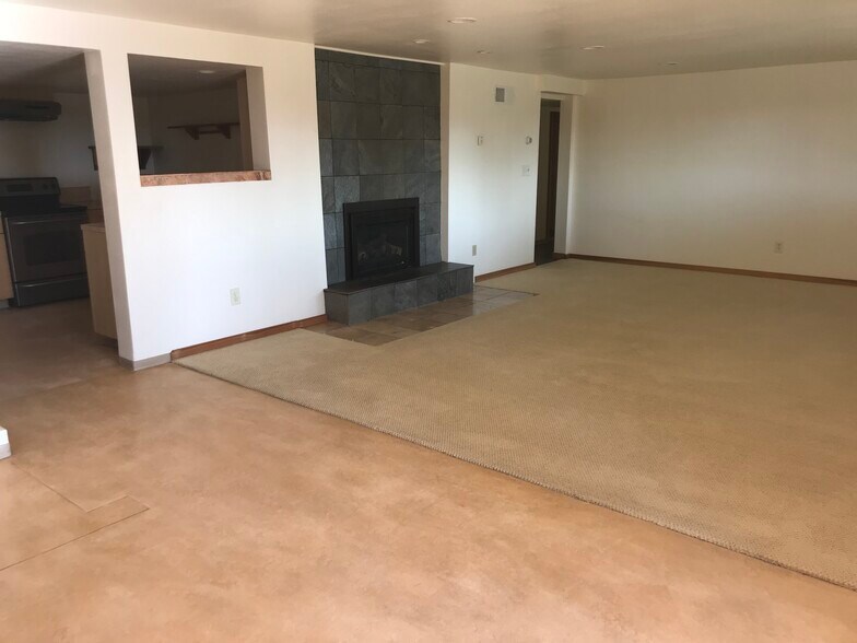 Building Photo - 5202 37th Ave SW