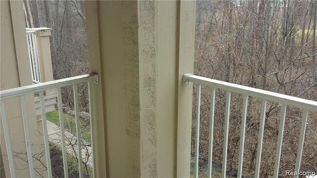 Building Photo - 2088 Arcadia Dr