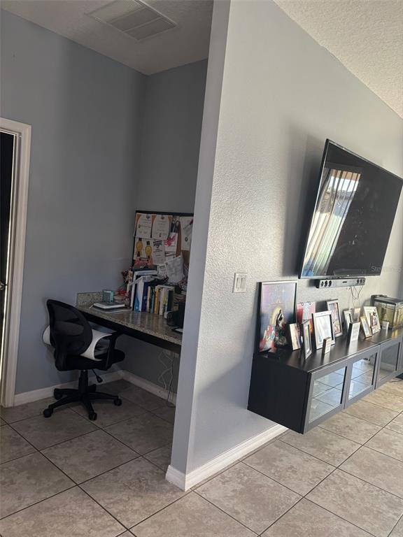 Building Photo - 1000 Vicenza St