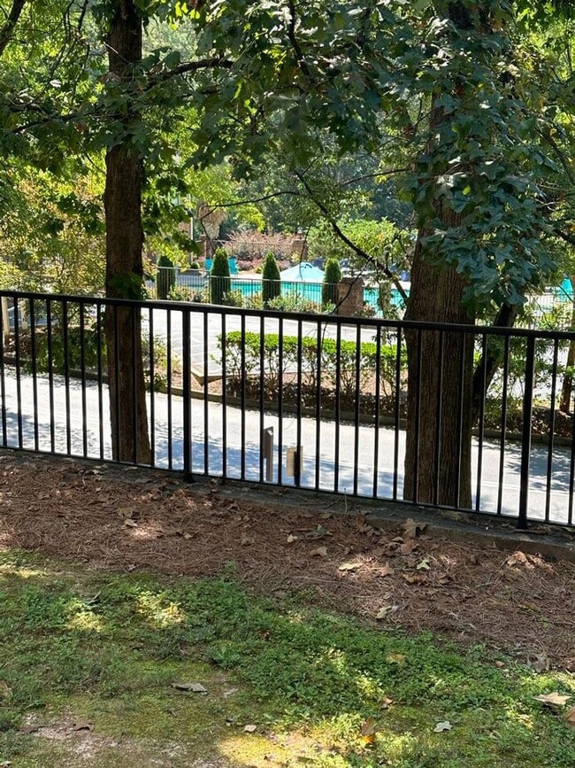 Building Photo - 616 Barrington Hills Dr