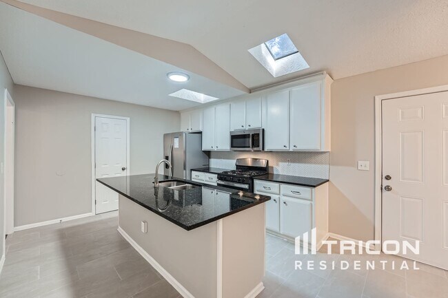 Building Photo - 3497 Hill Ln