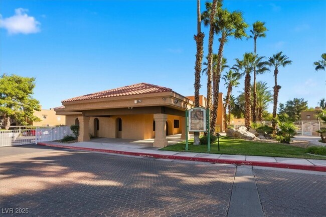 Building Photo - 5114 S Jones Blvd