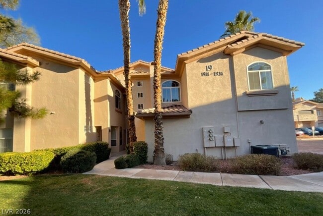 Building Photo - 2050 W Warm Springs Rd