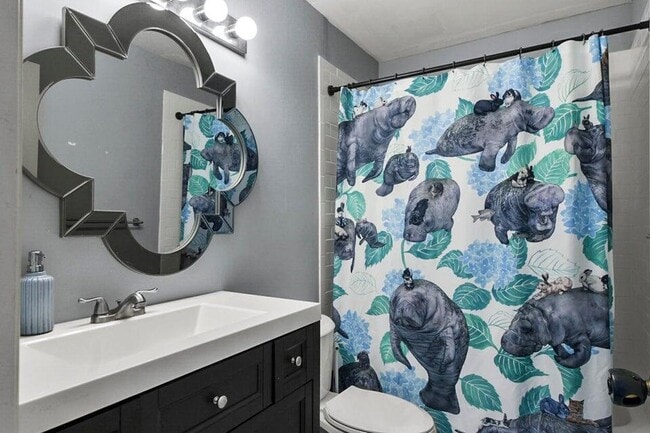 Building Photo - 6335 Riverwalk Ln